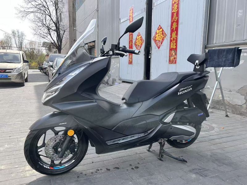 二手五羊本田PCX