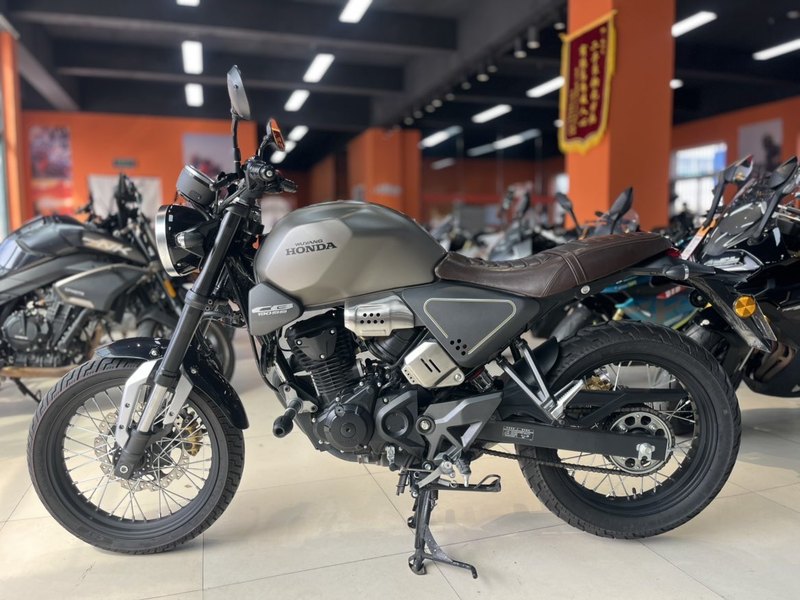 二手五羊本田鸷道 CB190SS