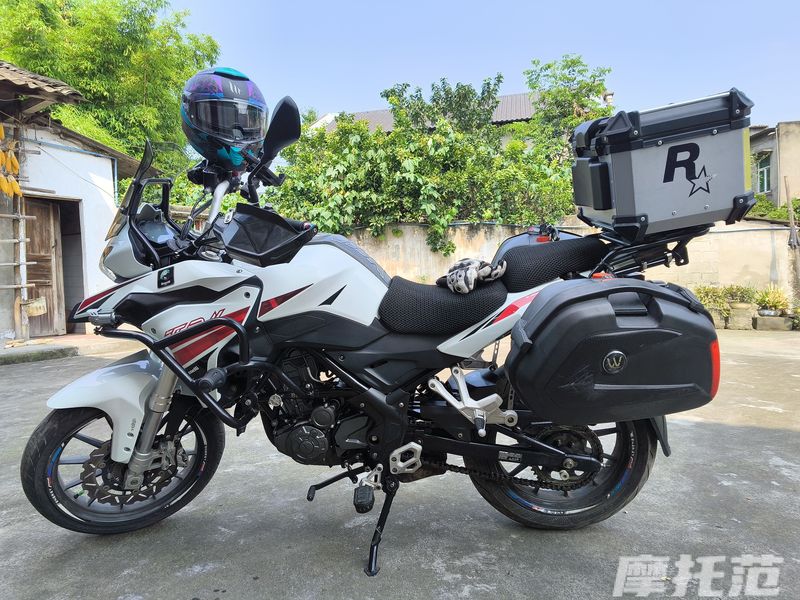 二手贝纳利金鹏 TRK251