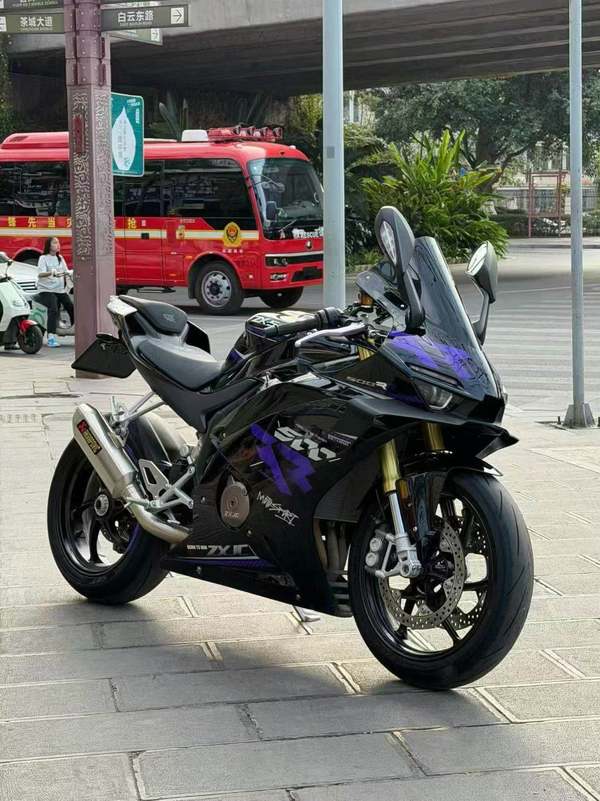 二手张雪机车500RR