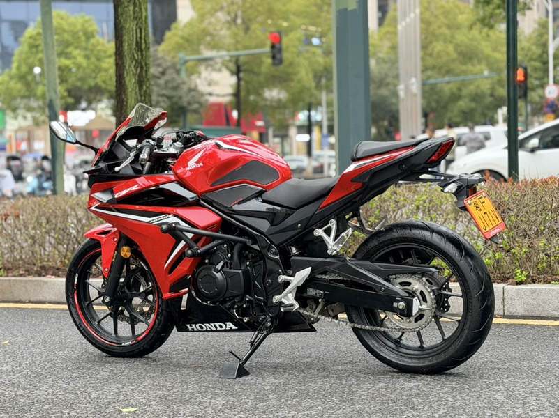 二手本田CBR400R