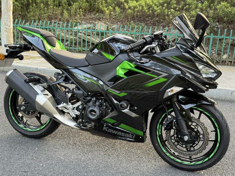 二手川崎Ninja 400