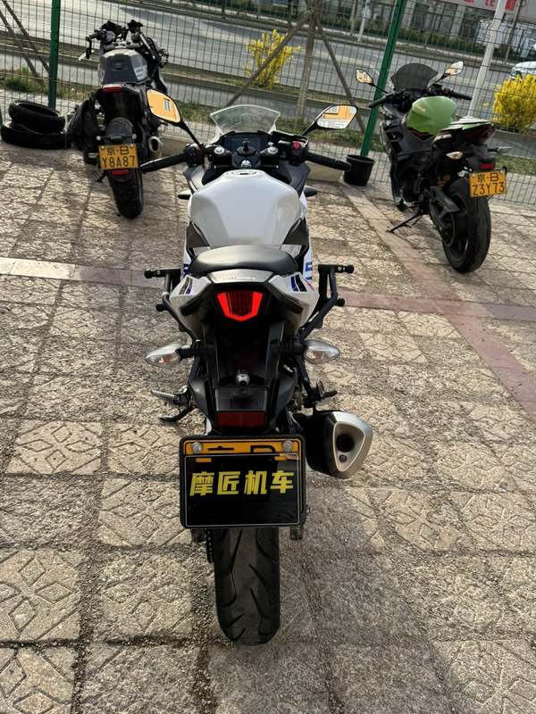 二手豪爵铃木GSX250R