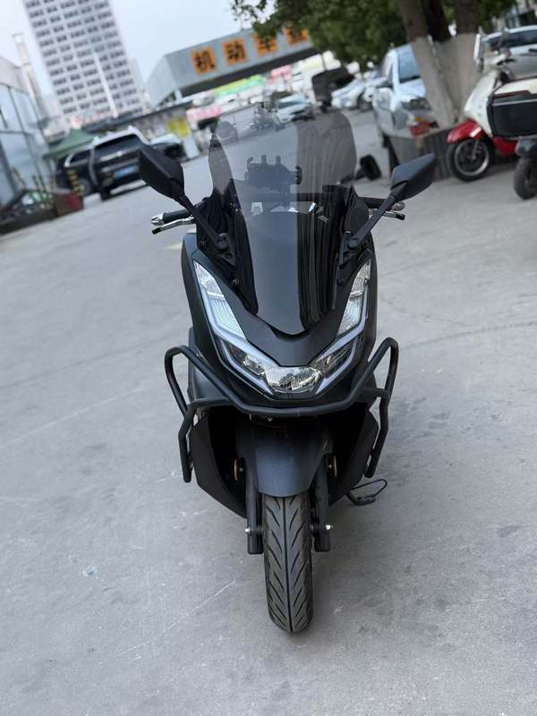 二手五羊本田PCX