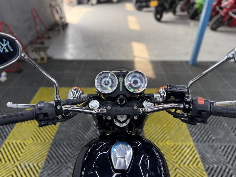 二手贝纳利帝国 imperiale 400