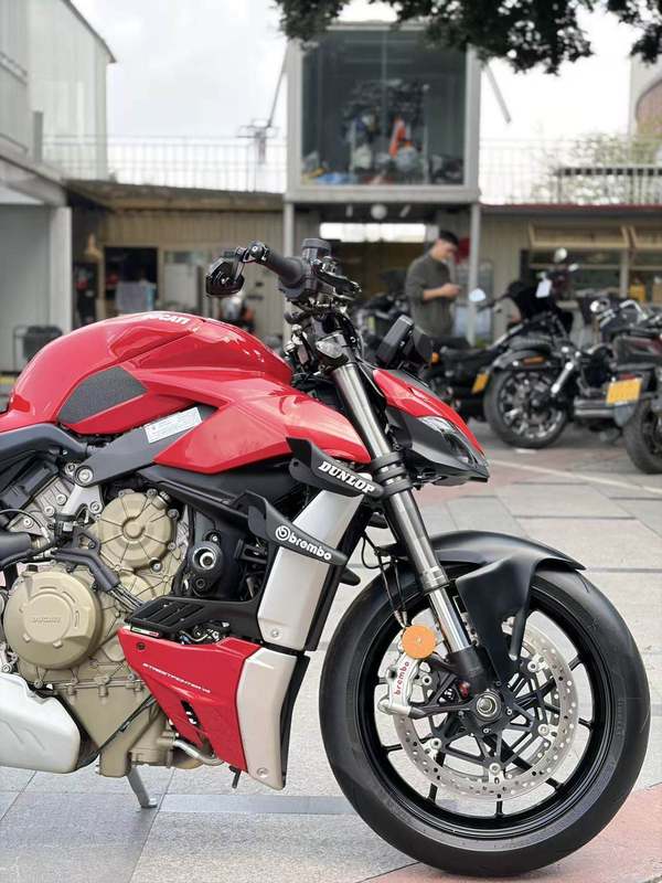 二手杜卡迪Street Fighter V4