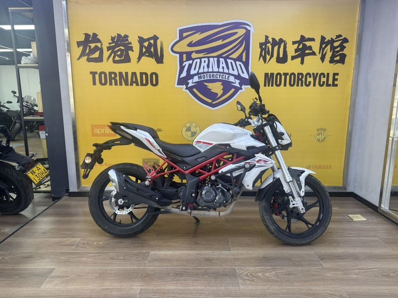 二手贝纳利红宝龙 TNT150i