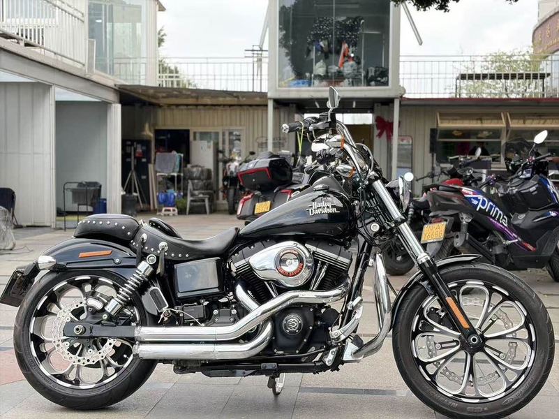 二手哈雷戴维森戴纳Wide Glide