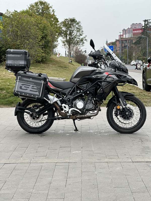 二手贝纳利金鹏 TRK502