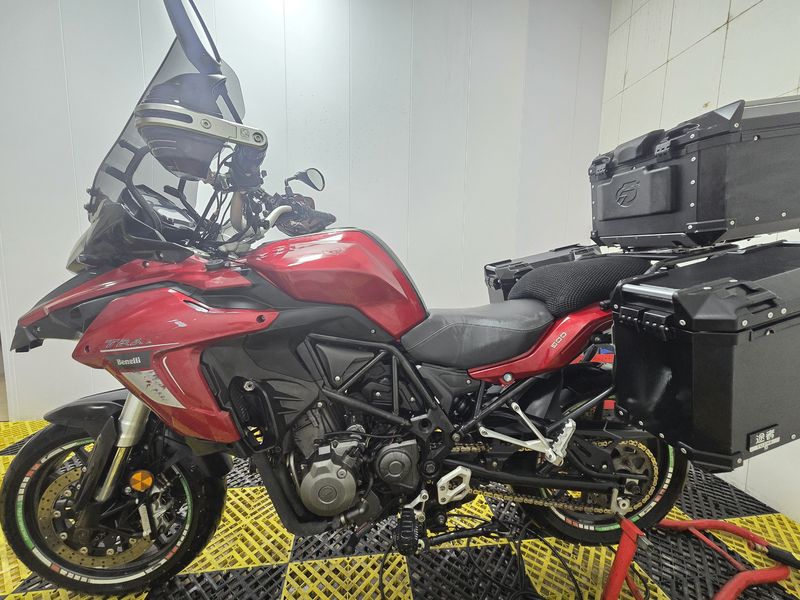 二手贝纳利金鹏 TRK502