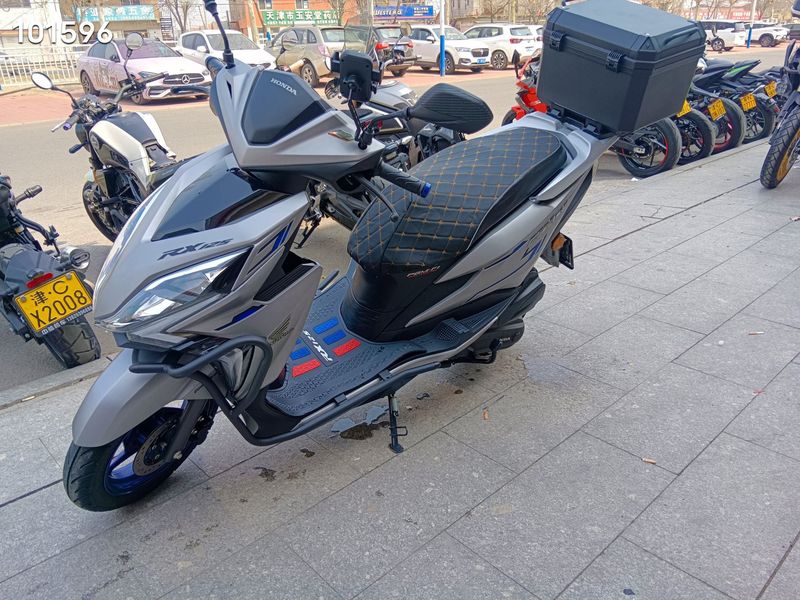 二手新大洲本田裂行 RX125Fi