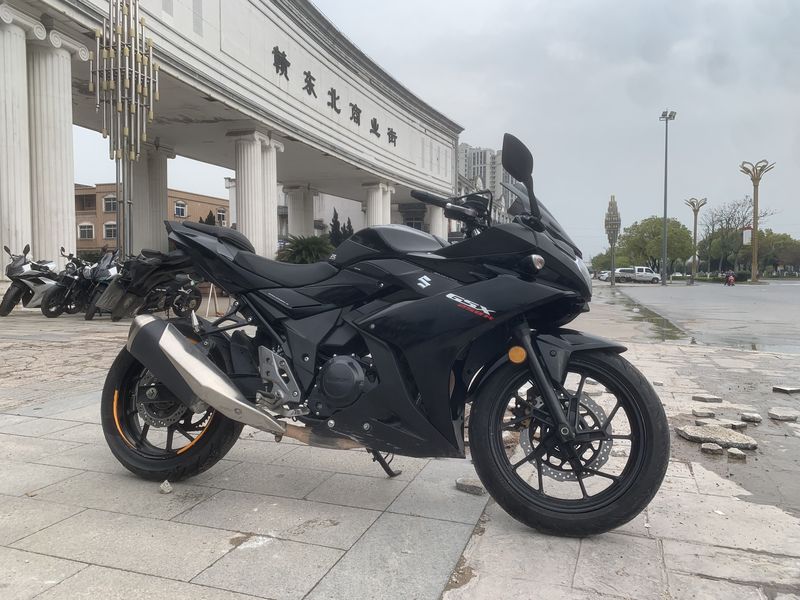 二手豪爵铃木GSX250R