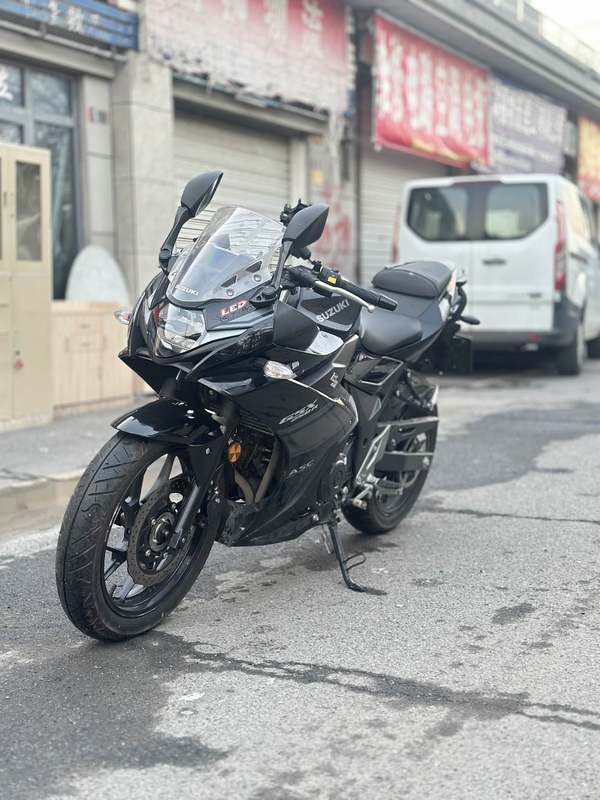 二手豪爵铃木GSX250R
