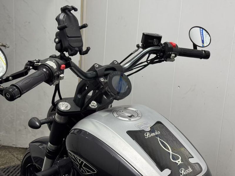 二手奔达Rock300 灰石