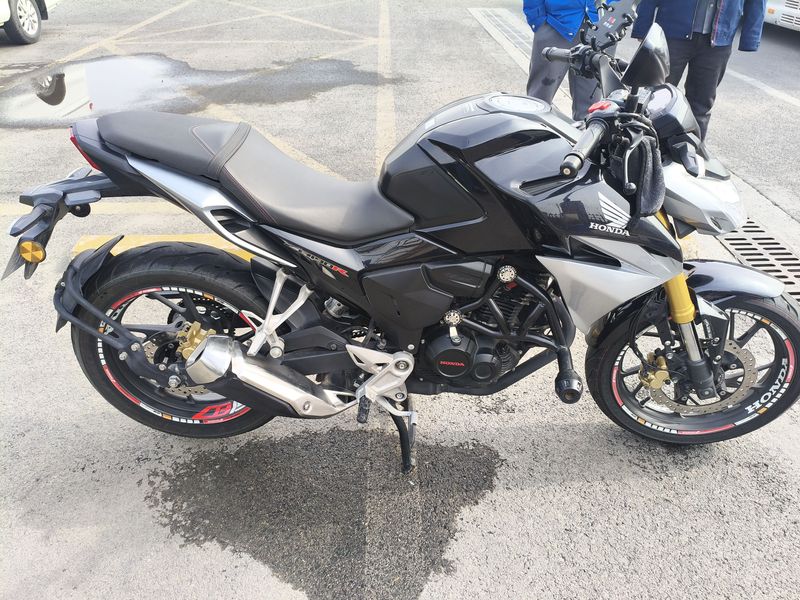 二手五羊本田CB190R 暴锋眼