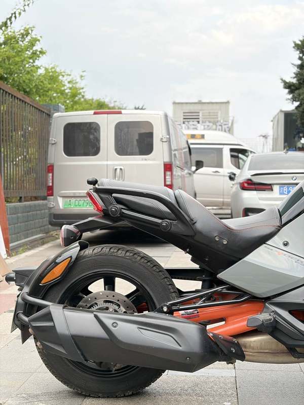 二手庞巴迪Spyder F3 