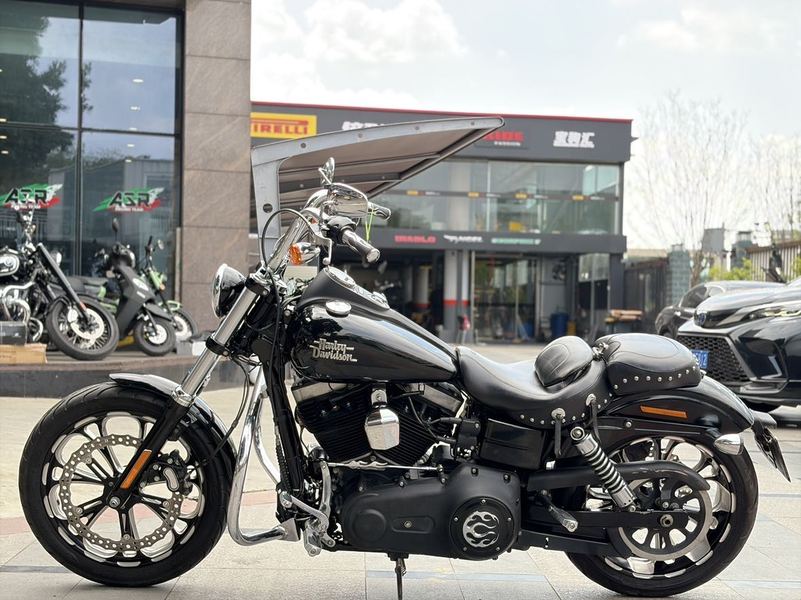 二手哈雷戴维森戴纳Wide Glide