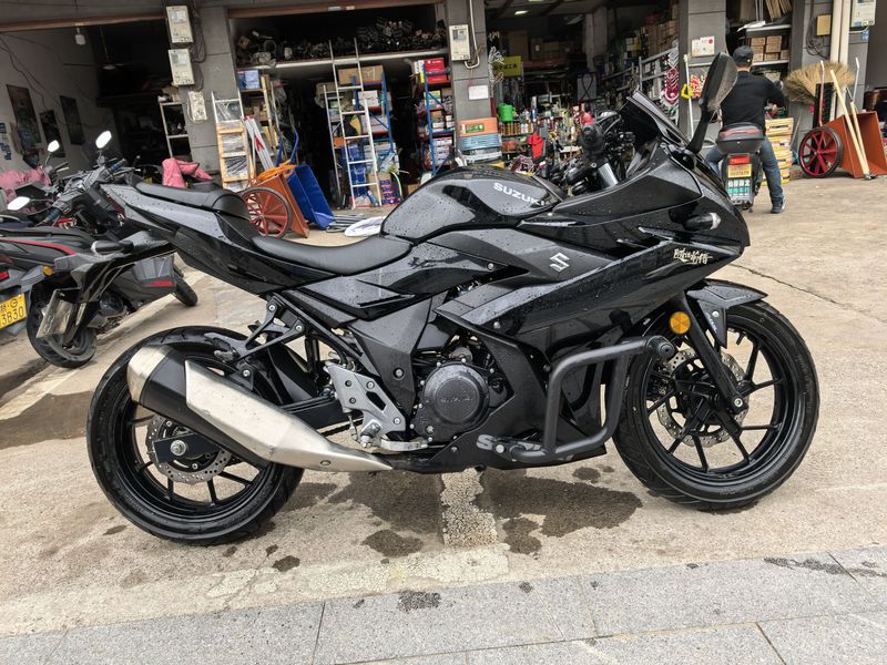 二手豪爵铃木GSX250R