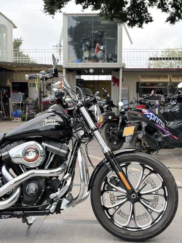 二手哈雷戴维森戴纳Wide Glide