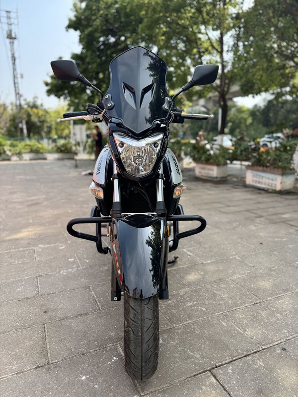 二手豪爵铃木骊驰 GW250