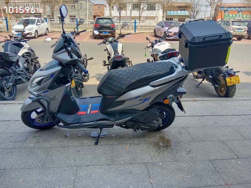 二手新大洲本田裂行 RX125Fi