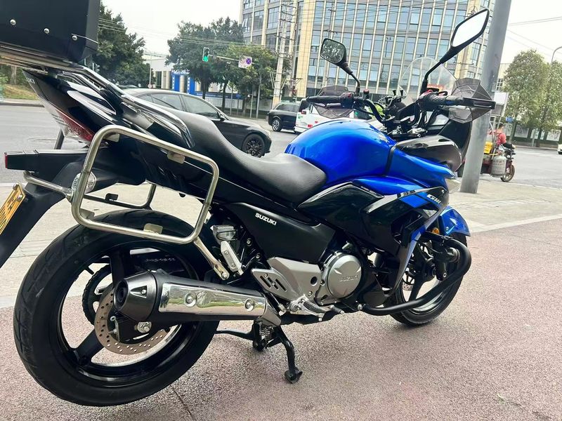 二手豪爵铃木骊驰 GW 250F