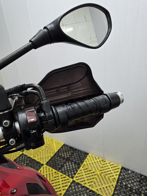 二手贝纳利金鹏 TRK502