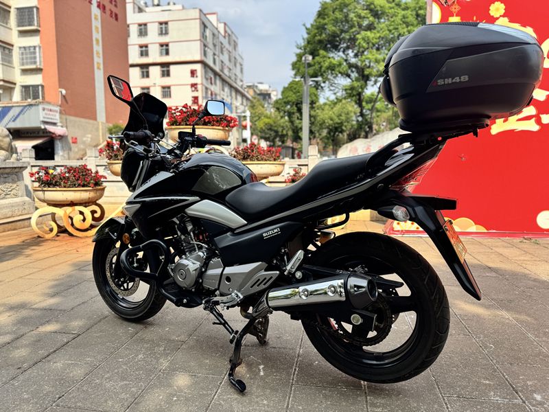 二手豪爵铃木骊驰 GW250