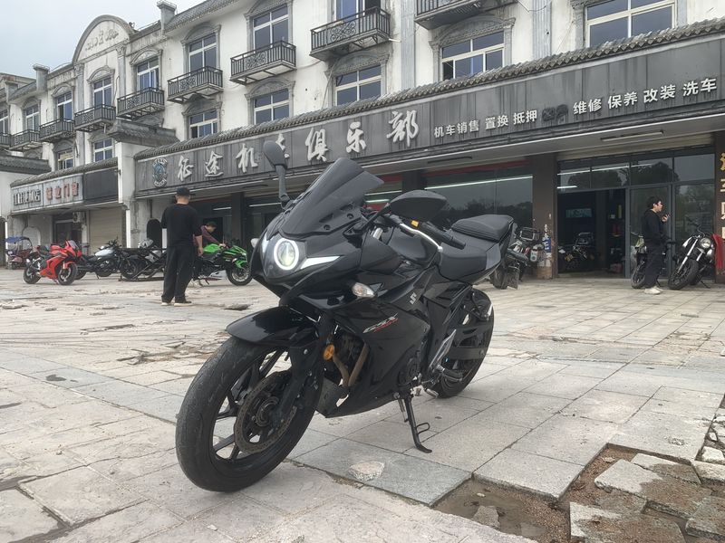 二手豪爵铃木GSX250R