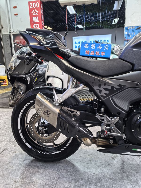 二手贝纳利龙卷风 Tornado 552R