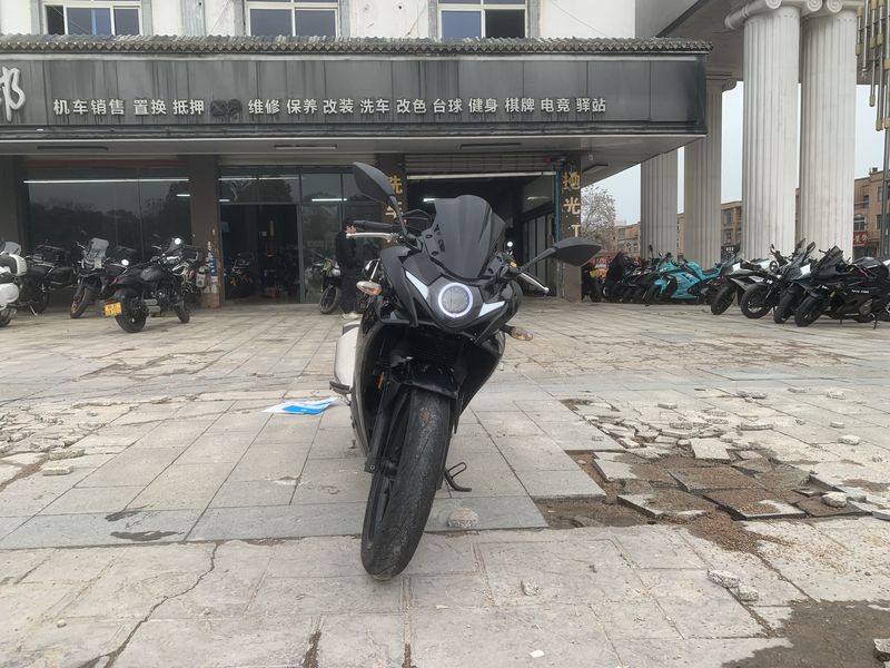 二手豪爵铃木GSX250R