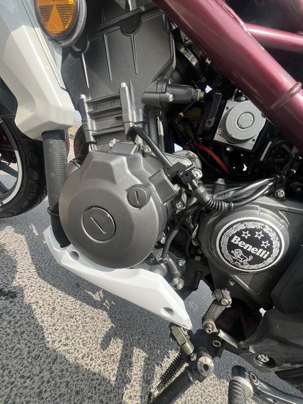 二手贝纳利蓝宝龙BJ300GS