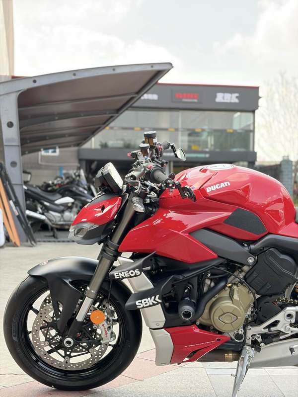 二手杜卡迪Street Fighter V4