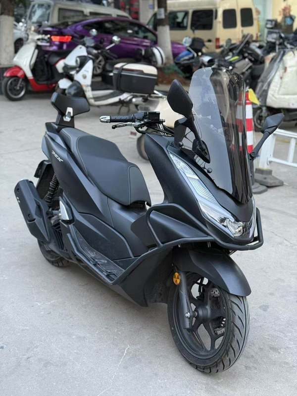 二手五羊本田PCX