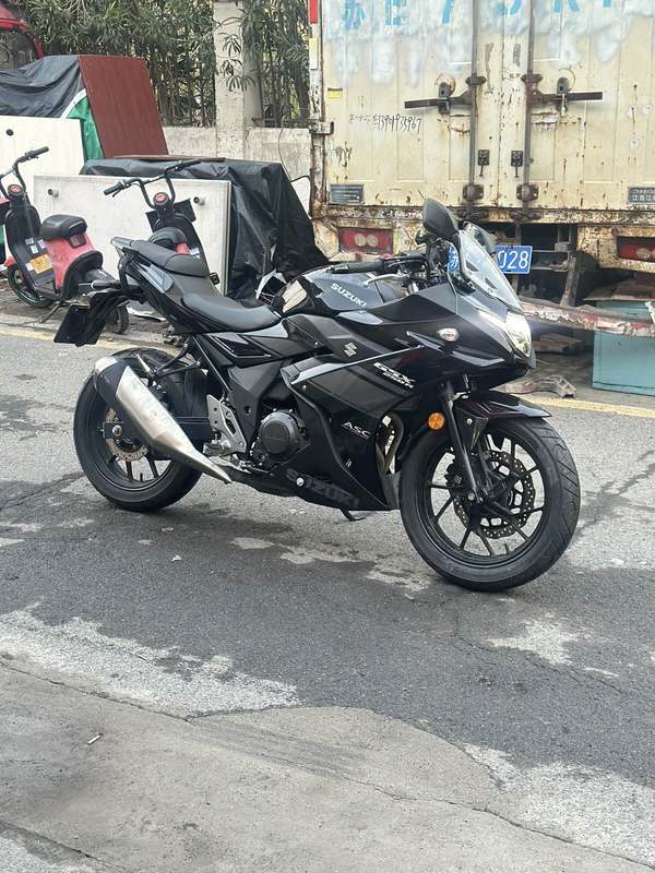 二手豪爵铃木GSX250R