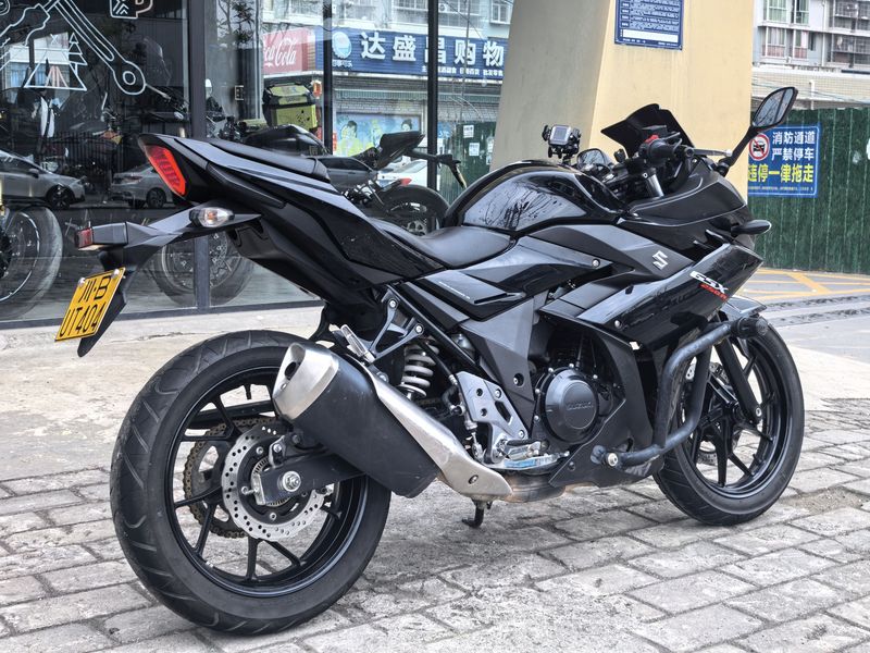 二手豪爵铃木GSX250R