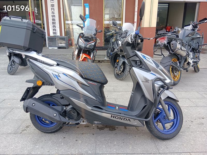 二手新大洲本田裂行 RX125Fi