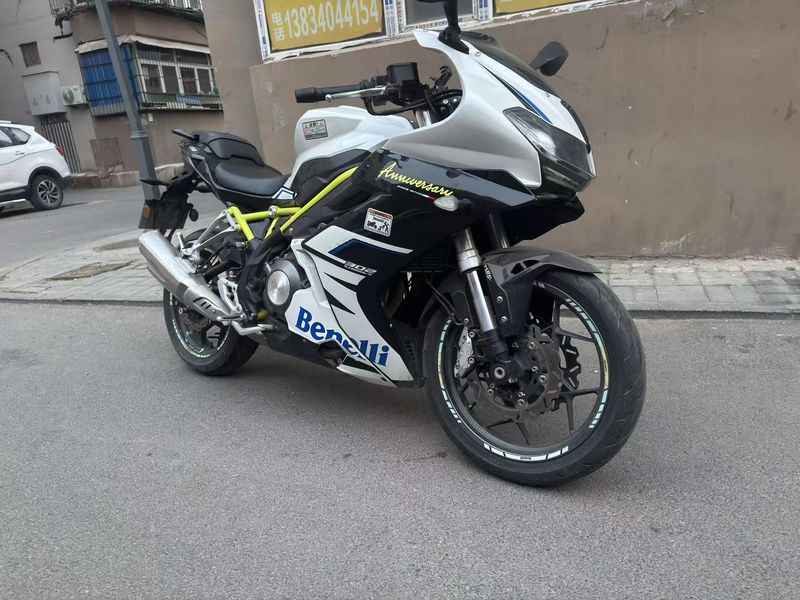 二手贝纳利龙卷风 Tornado 302R