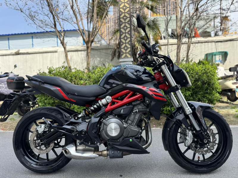 二手贝纳利蓝宝龙 BN302S