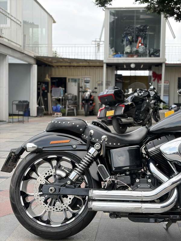 二手哈雷戴维森戴纳Wide Glide