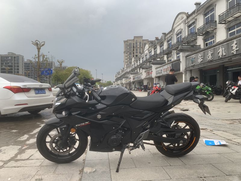 二手豪爵铃木GSX250R