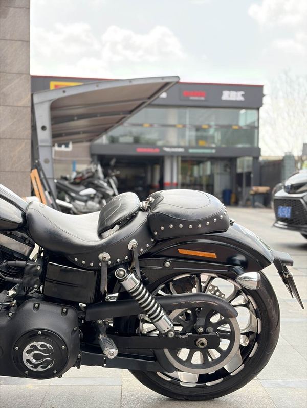 二手哈雷戴维森戴纳Wide Glide
