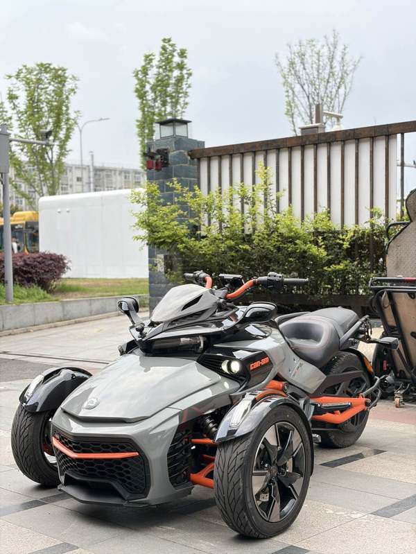 二手庞巴迪Spyder F3 