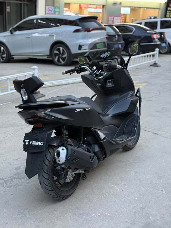 二手五羊本田PCX