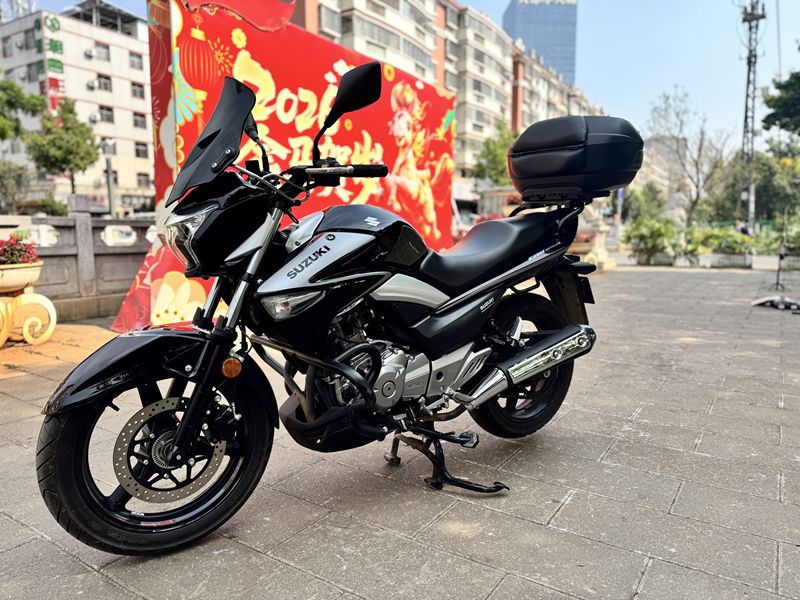 二手豪爵铃木骊驰 GW250