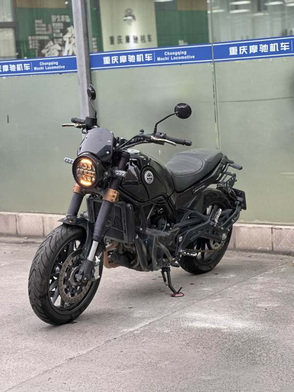 二手贝纳利幼狮 Leoncino 500