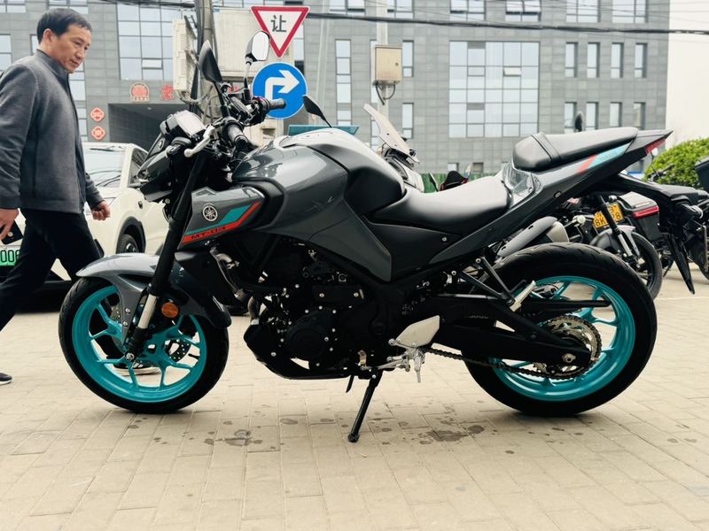 二手雅马哈MT-03