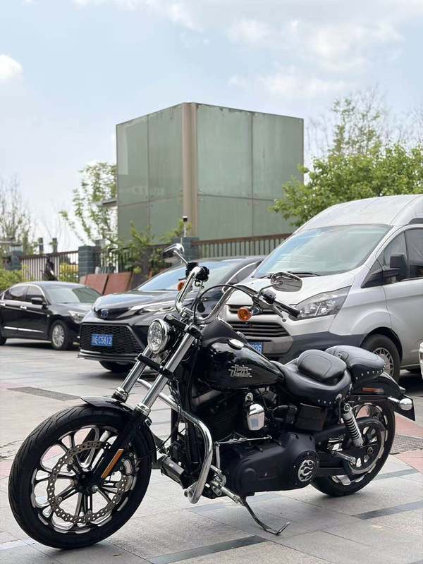 二手哈雷戴维森戴纳Wide Glide