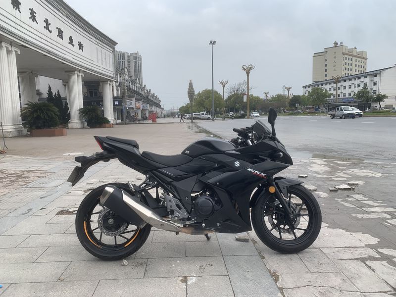 二手豪爵铃木GSX250R