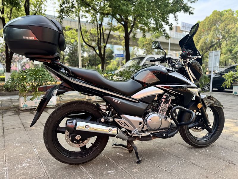 二手豪爵铃木骊驰 GW250